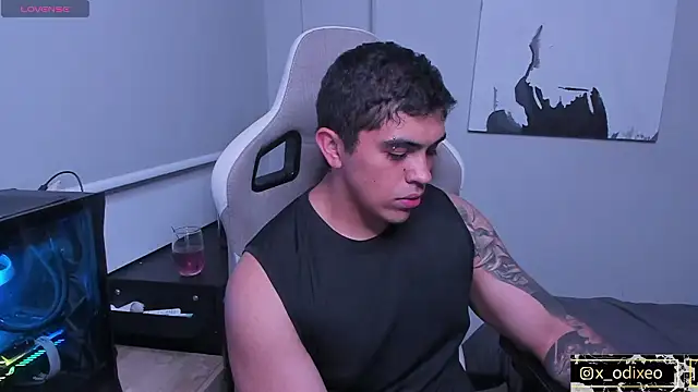 Snapshot of x-odixeo chatting on 01/19/26, 01:09 x-odixeo online show from 01/19/26, 01:09