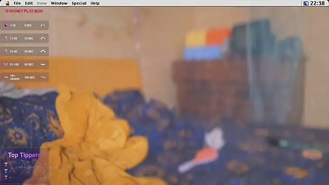 Snapshot of Kryptosworld chatting on 07/27/26, 08:38 Kryptosworld online show from 07/27/26, 08:38