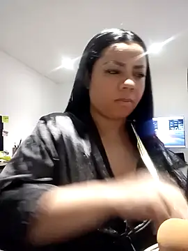 Snapshot of MelanyShayk chatting on 01/04/25, 02:56 MelanyShayk online show from 01/04/25, 02:56