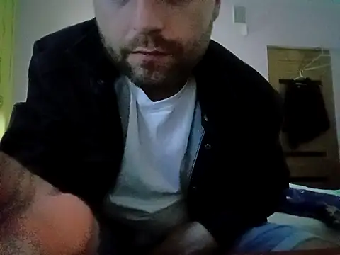 Snapshot of HouseOfCums chatting on 09/11/25, 12:55 HouseOfCums online show from 09/11/25, 12:55