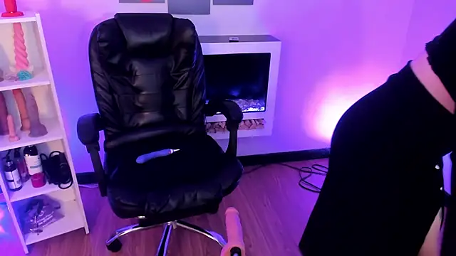  asami chieko  online show from 01/17/25, 09:06