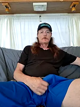Snapshot of truckerlove69 chatting on 04/24/26, 03:14 truckerlove69 online show from 04/24/26, 03:14