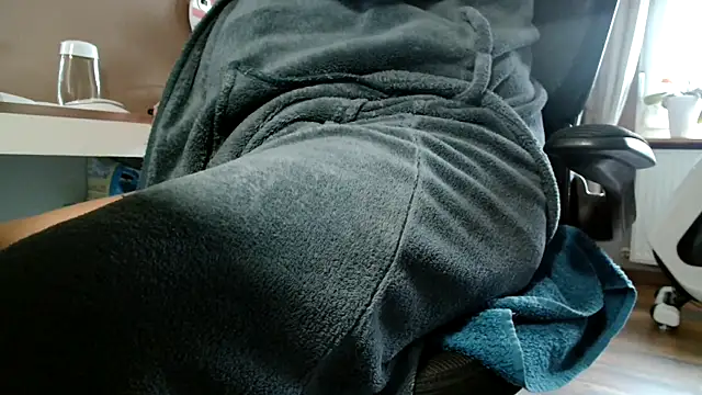 suedel65 online show from 10/07/25, 03:31