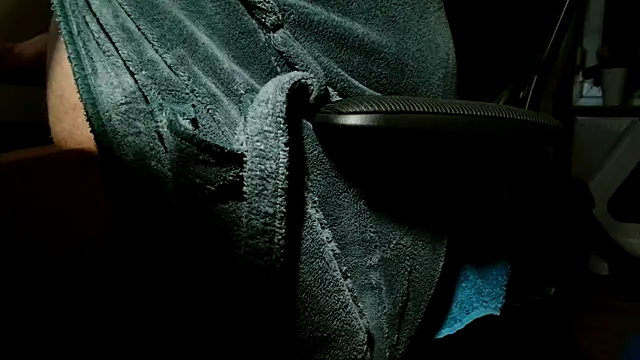 suedel65 online show from 10/21/25, 02:56