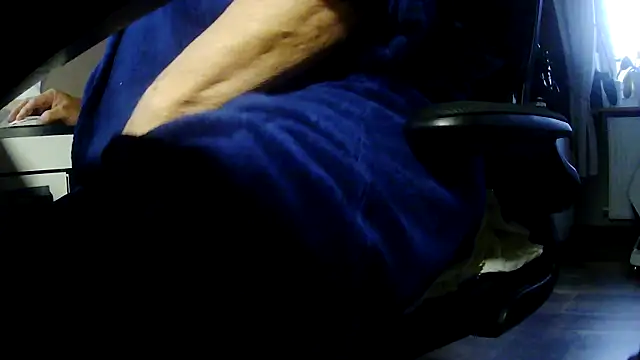suedel65 online show from 05/14/26, 04:19