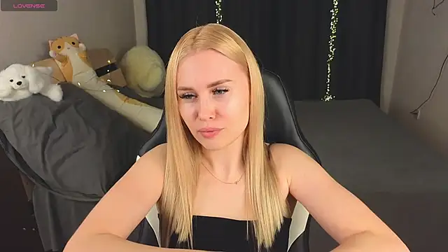 Snapshot of Alenca_hot_sex chatting on 02/14/25, 05:14 Alenca hot sex online show from 02/14/25, 05:14