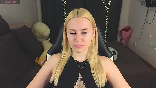 Snapshot of Alenca_hot_sex chatting on 02/20/25, 01:51 Alenca hot sex online show from 02/20/25, 01:51