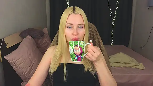 Snapshot of Alenca_hot_sex chatting on 03/22/25, 05:41 Alenca hot sex online show from 03/22/25, 05:41