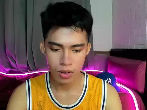 Snapshot of Lightjt04 chatting on 10/17/25, 05:26 Lightjt04 online show from 10/17/25, 05:26