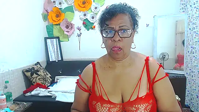 Snapshot of Yayis-hot-sexyw chatting on 02/15/25, 05:41 Yayis-hot-sexyw online show from 02/15/25, 05:41