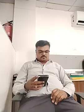 Desi Londa 143 online show from 06/05/26, 07:03