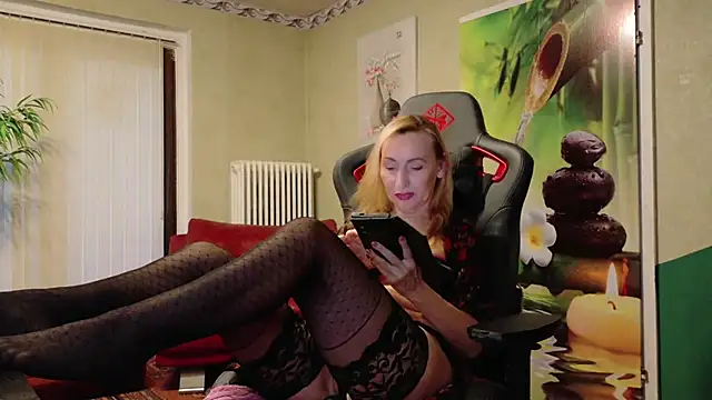 HotLana69 online show from 10/19/25, 04:18