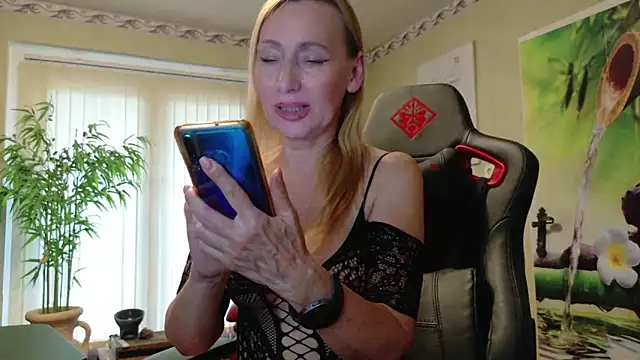 HotLana69 online show from 05/11/26, 04:04