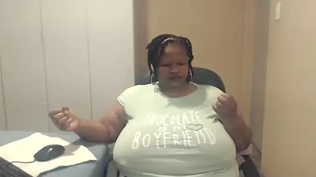 sweetnoziexx online show from 09/28/25, 03:12