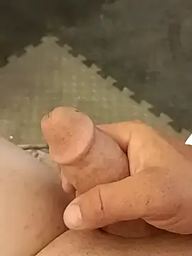 Snapshot of asil1710 chatting on 10/29/25, 12:07 asil1710 online show from 10/29/25, 12:07