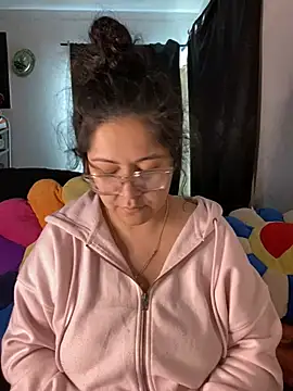 MsConejitaa online show from 12/16/24, 03:54