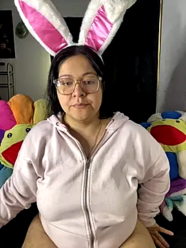 MsConejitaa online show from 10/31/25, 03:57