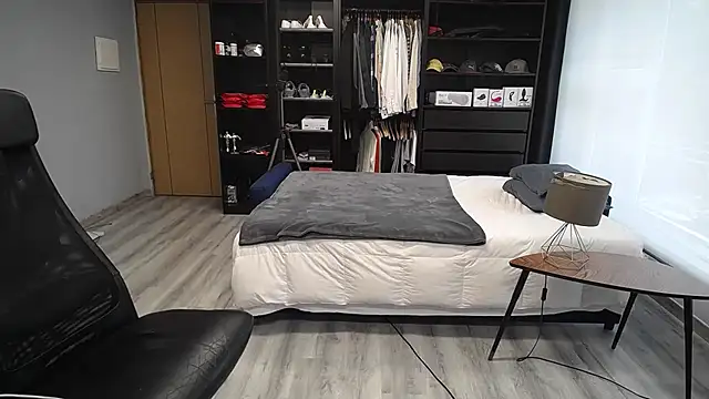 samricci21 online show from 02/24/26, 12:25