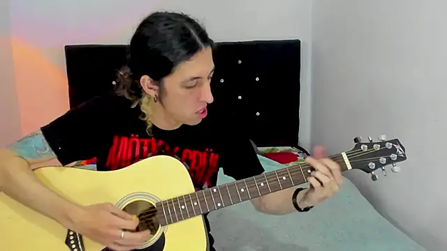 Snapshot of shelby__hotshoww chatting on 12/13/24, 12:42 shelby hotshoww online show from 12/13/24, 12:42