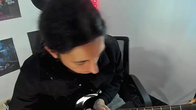 Snapshot of shelby__hotshoww chatting on 02/08/25, 10:51 shelby hotshoww online show from 02/08/25, 10:51