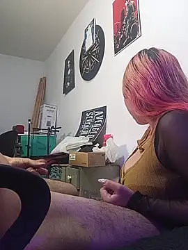 Snapshot of shelby__hotshoww chatting on 03/14/26, 10:42 shelby hotshoww online show from 03/14/26, 10:42