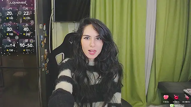 Snapshot of The_Blacksphinxxx chatting on 02/27/25, 03:26 The Blacksphinxxx online show from 02/27/25, 03:26