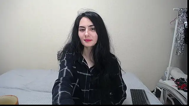 Snapshot of The_Blacksphinxxx chatting on 12/15/25, 07:12 The Blacksphinxxx online show from 12/15/25, 07:12