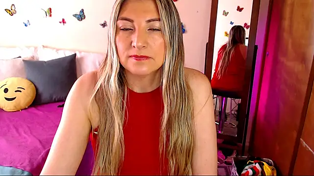 Jolie-Mature online show from 11/27/25, 07:38