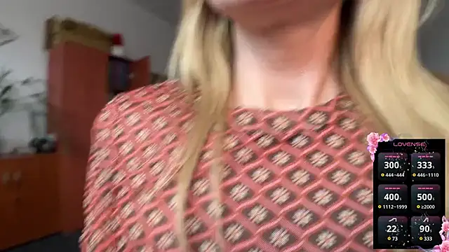 legsLONG online show from 02/27/25, 10:59