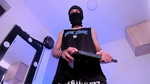 Samuel Suarez online show from 09/19/25, 01:12