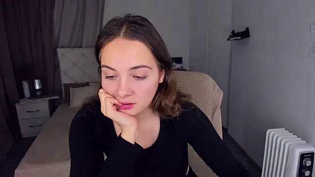 KristinaLoison online show from 12/10/24, 07:11