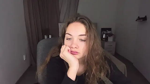 KristinaLoison online show from 12/28/24, 04:09