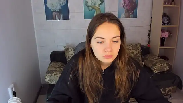 KristinaLoison online show from 01/06/25, 04:13