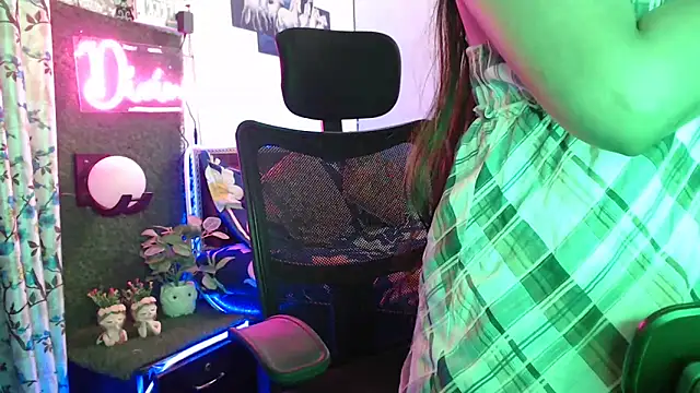 Snapshot of The_Divine_Love chatting on 12/14/24, 07:14 The Divine Love online show from 12/14/24, 07:14