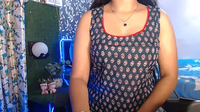 Snapshot of The_Divine_Love chatting on 02/12/25, 10:48 The Divine Love online show from 02/12/25, 10:48