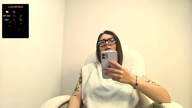 Arya starrk online show from 02/10/25, 02:16