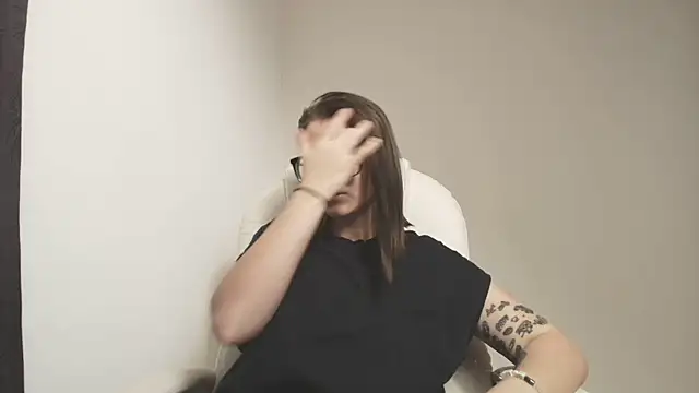 Arya starrk online show from 02/12/25, 02:43