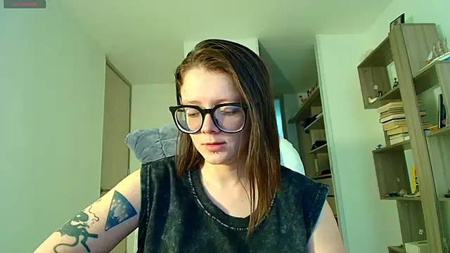 Arya starrk online show from 09/17/25, 01:46