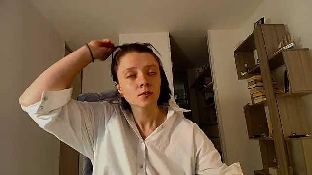 Arya starrk online show from 10/10/25, 04:17