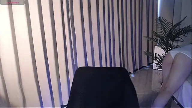 Snapshot of Meet_q chatting on 01/15/26, 01:10 Meet q online show from 01/15/26, 01:10