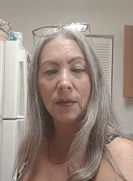 Snapshot of EvaRobinson chatting on 09/25/25, 01:15 EvaRobinson online show from 09/25/25, 01:15
