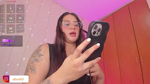 olivia  s online show from 04/28/26, 03:11