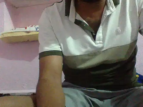 Snapshot of Tushar7972 chatting on 10/30/25, 04:30 Tushar7972 online show from 10/30/25, 04:30