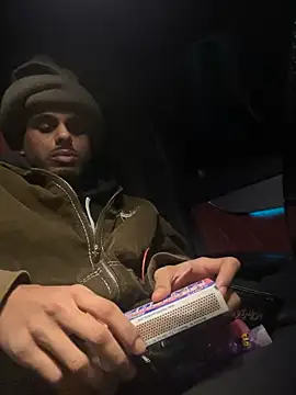 Snapshot of dingoding chatting on 12/18/24, 04:42 dingoding online show from 12/18/24, 04:42