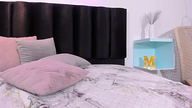 MauraGray online show from 01/15/25, 11:30