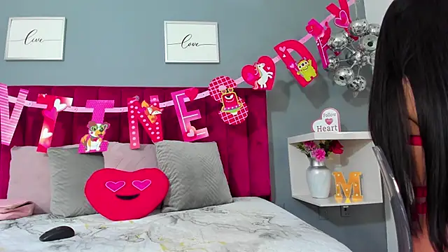 MauraGray online show from 02/14/25, 08:15