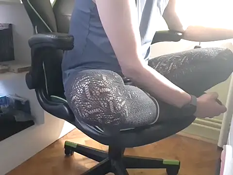 feathersify online show from 11/18/25, 06:51