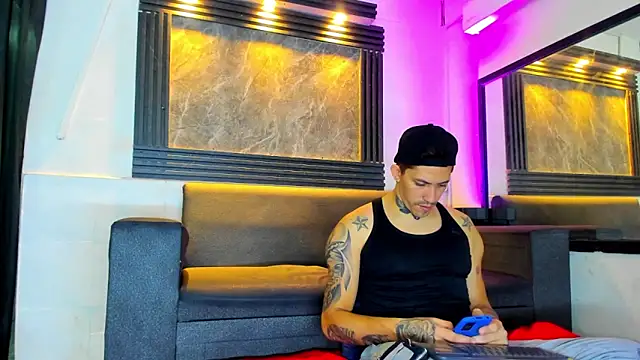 yeckodream online show from 11/18/25, 04:39