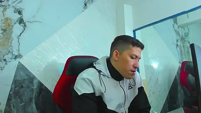 yeckodream online show from 11/28/25, 05:43