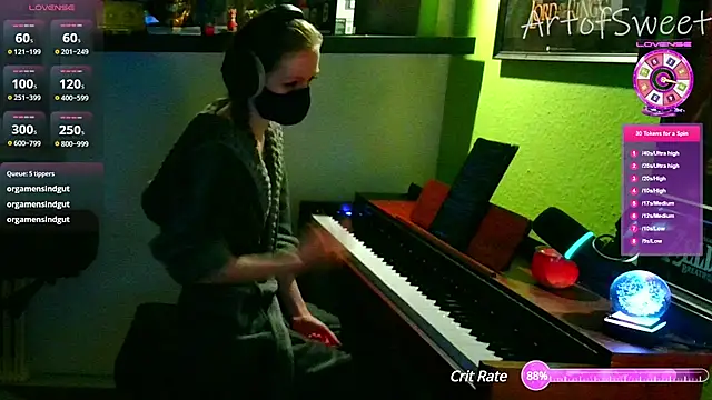 Snapshot of ArtofSweet chatting on 03/18/25, 08:15 ArtofSweet online show from 03/18/25, 08:15